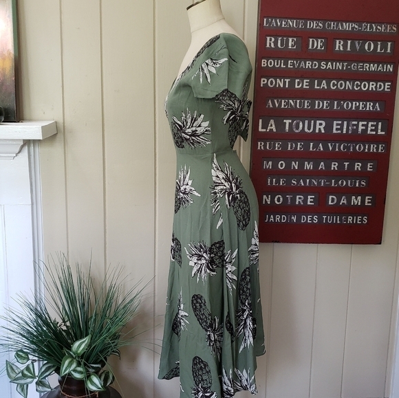 BB Dakota | 0 Pineapple print open back dress sundress - Picture 10 of 12